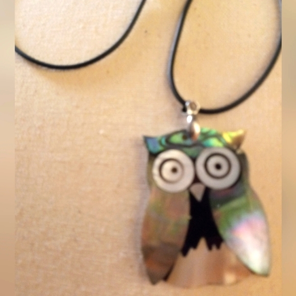 MOSAIC HANDMADE OWL ABALONE, M O P, AND ONYX.INLAY. 24-IN ADJUSTABLE LEATHER COR - Picture 2 of 3